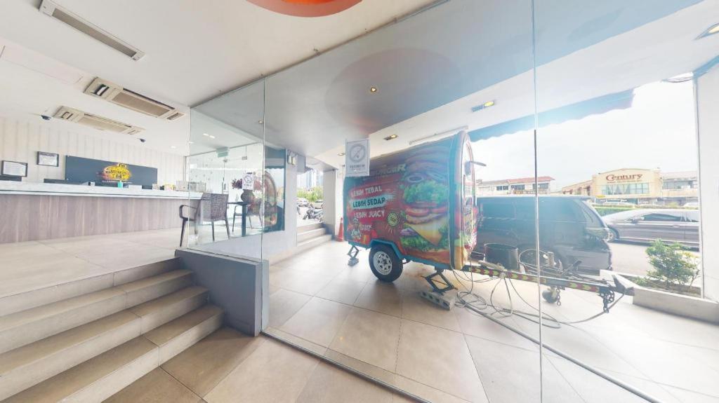 Hotel Zamburger Bliss Johor Bahru Ngoại thất bức ảnh